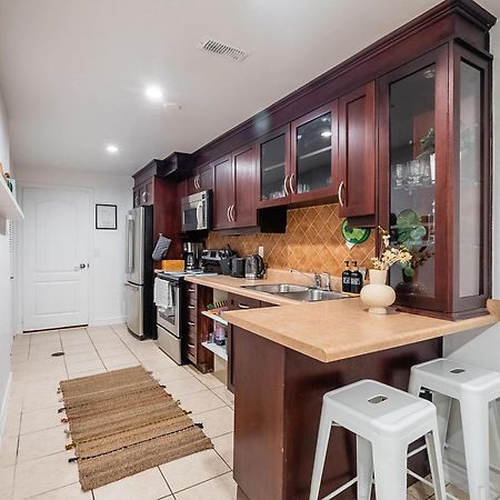 Basement Suite With Private Patio In Davenport Toronto Exterior photo